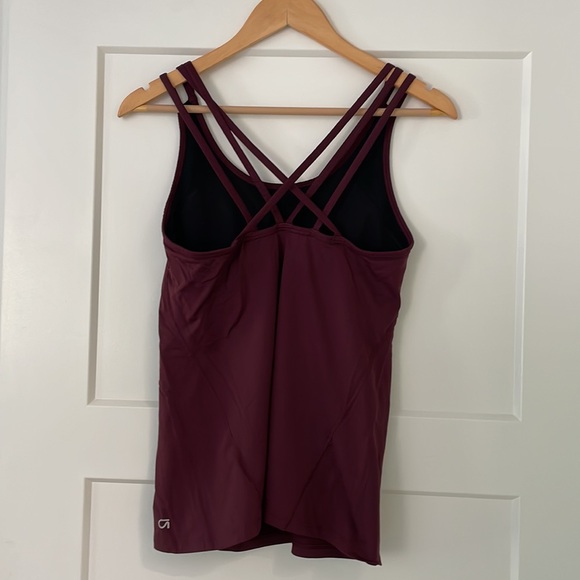 GapFit Cross-back Tank Top - Picture 2 of 8